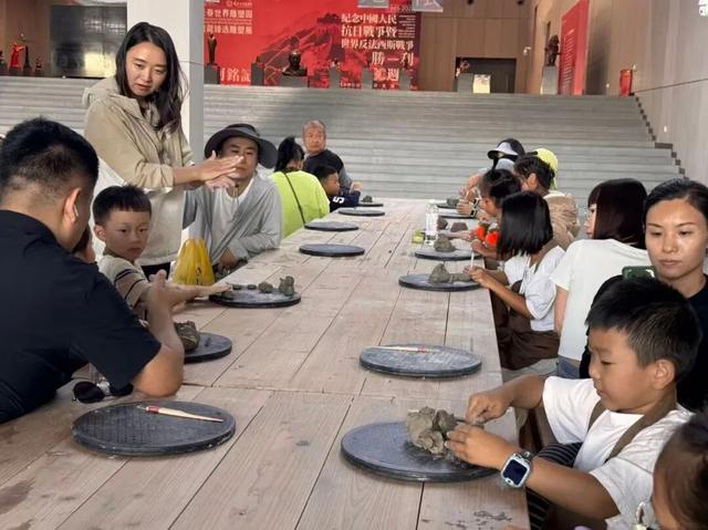 雕塑无界 青春无限 绘就秋日文旅新画卷