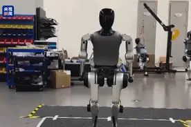 新技能get！人形机器人学会连续后空翻统共需几步？揭秘→图片