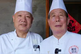 双大师联手做路边荆炒鸡，巴基斯坦留学生A.J问“city不city？”图片