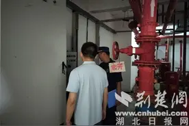 老河口消防护航高考 筑牢“安全屏障”图片