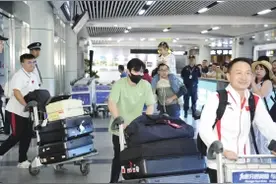 欢迎回家 张博恒、周雅琴落地长沙“体育湘军”取得近六届奥运最佳成绩图片