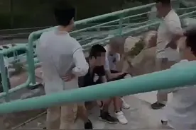 黄家驹墓碑已修复，前队友经纪人最新发声！两名破坏者认罪图片