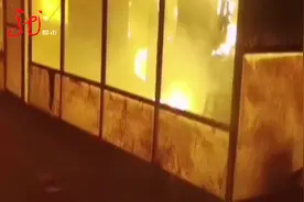 家烧没了，10万块钱也烧了！黑龙江这个8岁女童正经历“撕心裂肺”的痛！图片