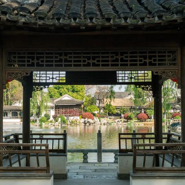 新同学，请留步！一起在秦淮解锁青春新玩法→