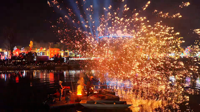 闹元宵！在东安湖赴一场光影与烟火的约会