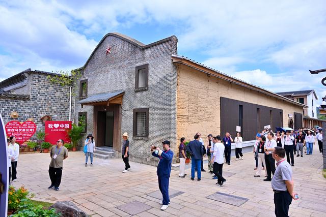 福建南平：中外学者寻迹朱子故里