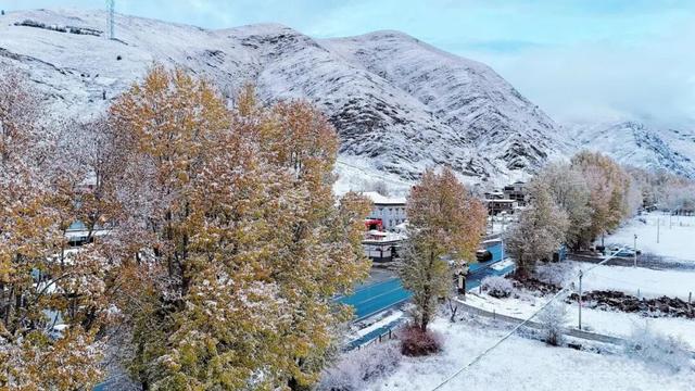 今日多地下雪！冰雪世界的川西正式上线