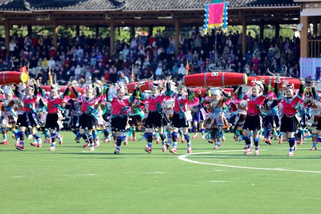 多图+多视频，直击第二十三届融水芦笙斗马节开幕式→