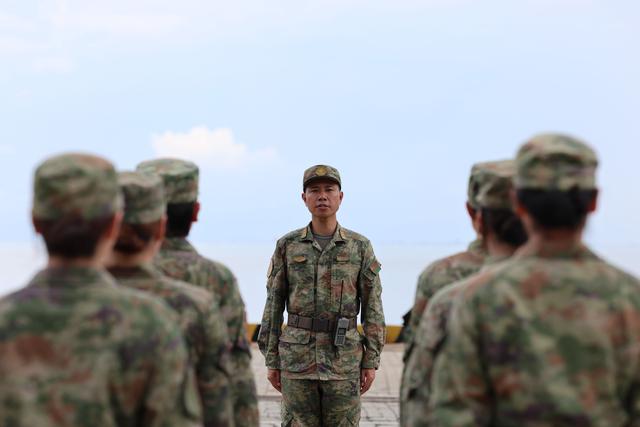 军官谢亮用25年将千里边防刻进心里