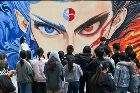 各地街头“哪吒”墙绘持续上新图片