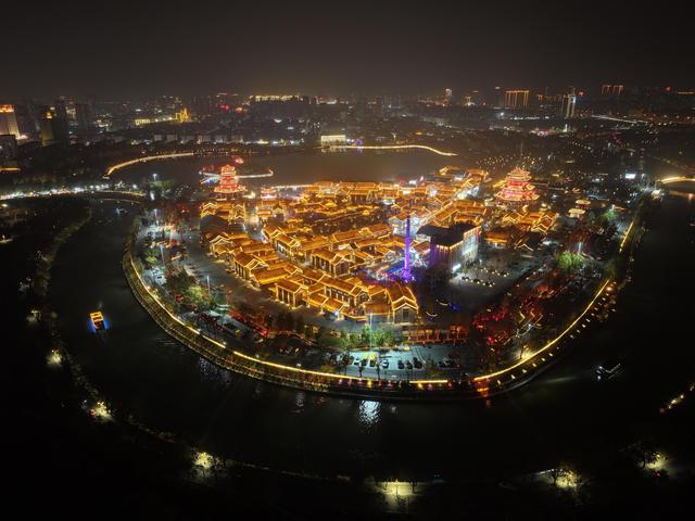 河北沧州：流光溢彩大运河畔