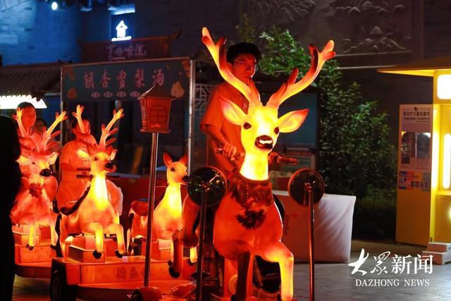 古城夜经济，激发消费活力