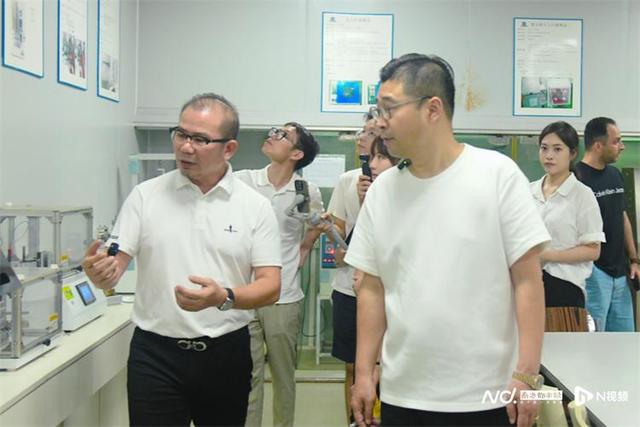 网络大V走访龙岗眼镜：科技赋能开启“视”界革新新时代