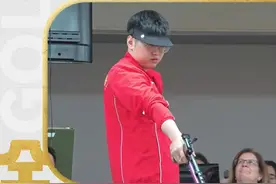 射击世界杯秘鲁站 胡凯“背靠背”夺金图片