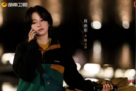 周雨彤分饰母女两角：钢琴与大提琴的合奏图片