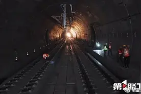 4小时→1小时内！渝厦高铁重庆东至黔江段全线轨道贯通图片