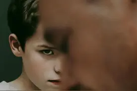 英剧《混沌少年时》：谁在制造13岁的杀人犯？图片