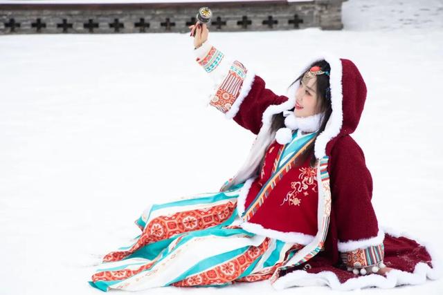 听说初雪，总与想念同来 | 台儿庄的雪已翩跹，你的城市下雪了吗？