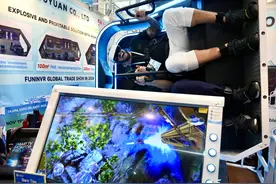 惊喜连连，现场燃爆！老外在广交会玩嗨了图片