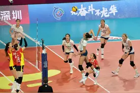 虽败犹荣，深圳澳洲虎中塞龙华女排惜败上海光明优倍女排图片