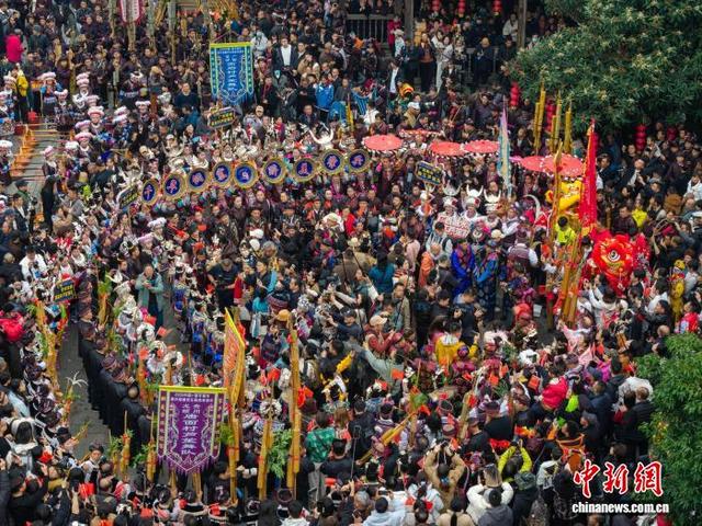 肇兴侗寨：侗年迎八方游客