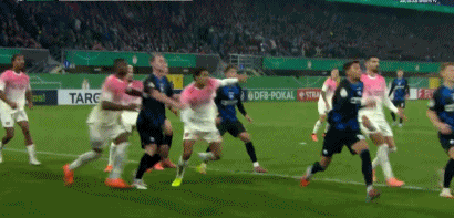 90分钟战报：勒沃库森1-1十人帕德博恩，格里马尔多任意球破门