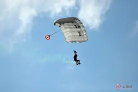 尼珠河大峡谷第二届国际高空跳伞表演将于4月在云南宣威举办图片