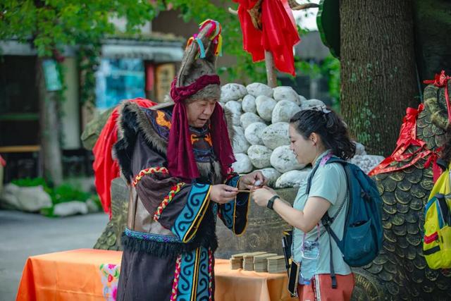 金秋有礼 绵阳有你 ‖ 九寨沟/黄龙下一站直接冲！九皇山篝火狂欢+羌族天团NPC，九绵高速顺路嗨！