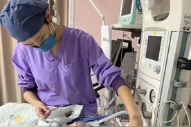 女婴患罕见病每月需12万元特药续命 母亲：断药就要眼睁睁看孩子在怀里窒息图片