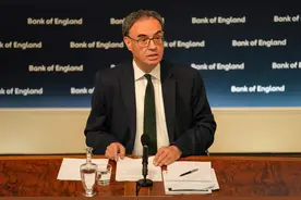 英国央行降息25个基点图片