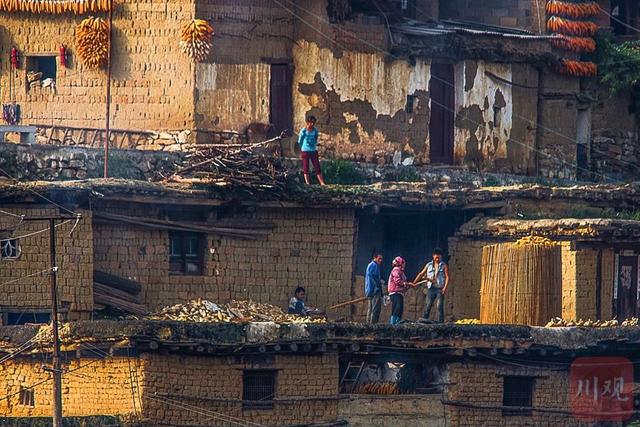 C视觉·“镜”行时㉓|七彩云南：26个民族的诗意家园（人文篇）