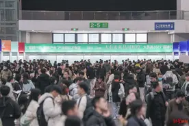 2025成都春季大型人才招聘会举行：超680家企业入驻，百万年薪岗位有这些要求→图片