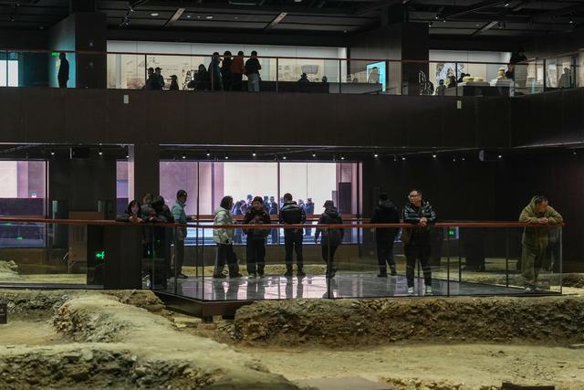 衣锦城遗址博物馆今日开馆，不少人来寻《太平年》剧中“同款”