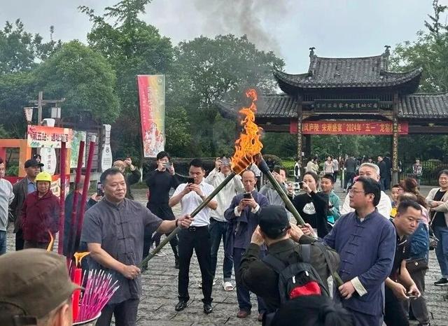 吉安县国庆首日人气拉满！全域文旅盛宴火热启幕，非遗、亲子、萌宠嗨不停