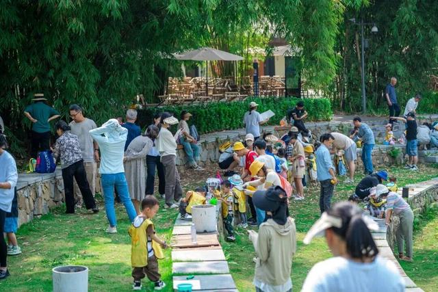 肥肠粉必须配军屯锅魁·····这对CP太好磕