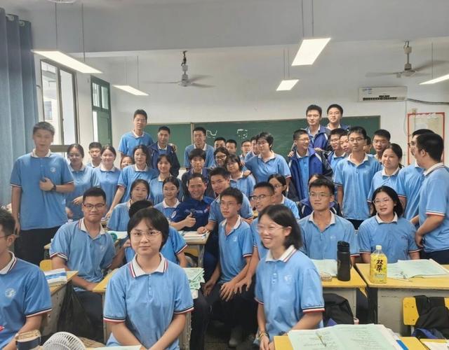 神二十一乘组指令长张陆：生命可以老去 唯有荣耀绚烂天地