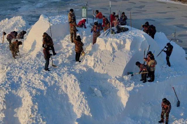 超级冰滑梯、大型主题雪雕……哈尔滨冰雪大世界最新消息→