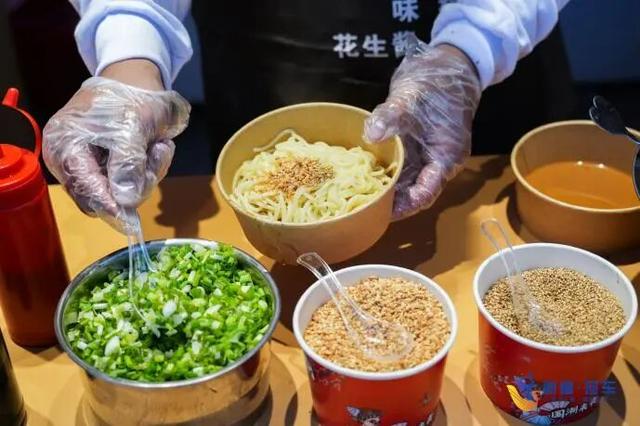 文化润疆，润在心田：“昆仑乐都·美韵莎车”动漫美食周打造沪喀协作新样板