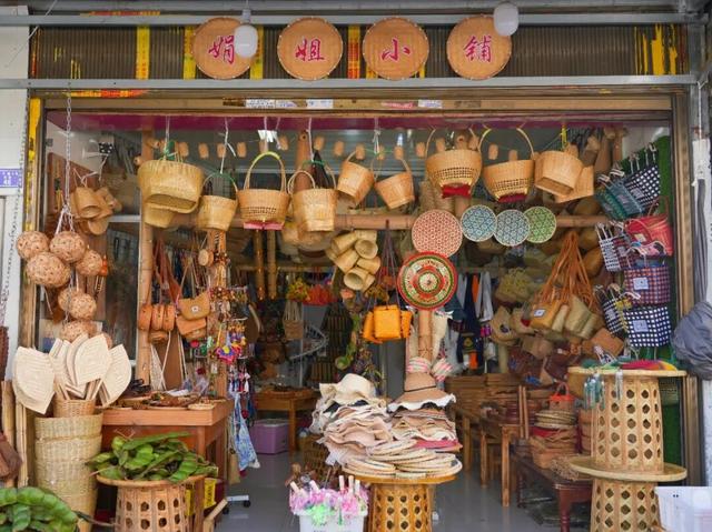 芒市丙午街竹编店搭上文旅“快车”