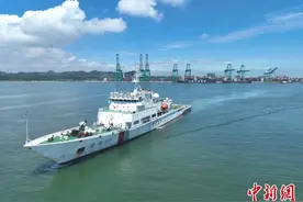 “海巡06”轮首次闽粤跨辖区暨领海基点巡航结束图片