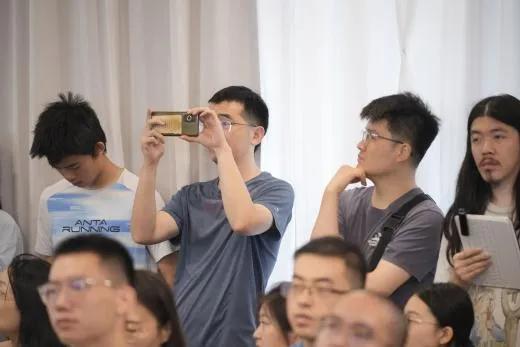 诺贝尔物理学奖获得者Arthur B. McDonald教授做客“京师大讲堂”