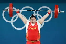“大宝贝”又一次让冠军毫无悬念！李雯雯夺得女子举重81公斤以上级金牌图片