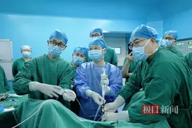 九旬老人无法排尿，武汉专家植入前列腺支架解除顽疾图片