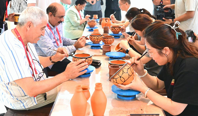 上合嘉宾渑池“溯源” 共鉴仰韶文化古韵新辉