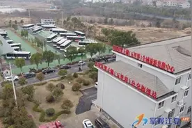 江夏区梁子湖（五里界）公交枢纽站正式启用图片