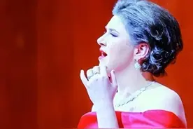 俄罗斯女中音 献唱鼓浪屿图片