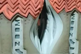 换鞋底120元一双，年轻人通过这种方式让运动鞋“新生”图片