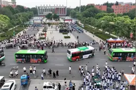 【关注2025中考】全市36万余名考生参加2025年中考图片