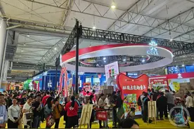 宇树科技机器人亮相糖酒会，代理商：表演引流需求大，订单已排到5月图片