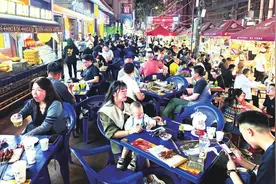 “烟火气”点燃兰州经济新引擎图片